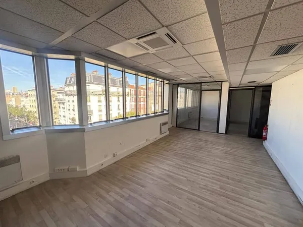Bureaux 78 m²