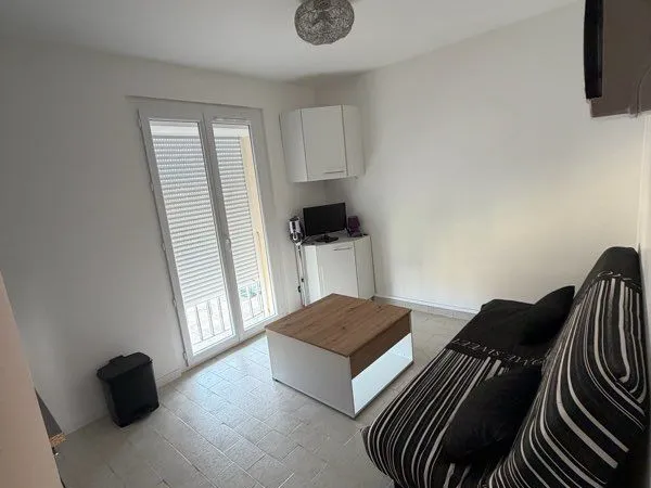 Studio cap d Agde à l année