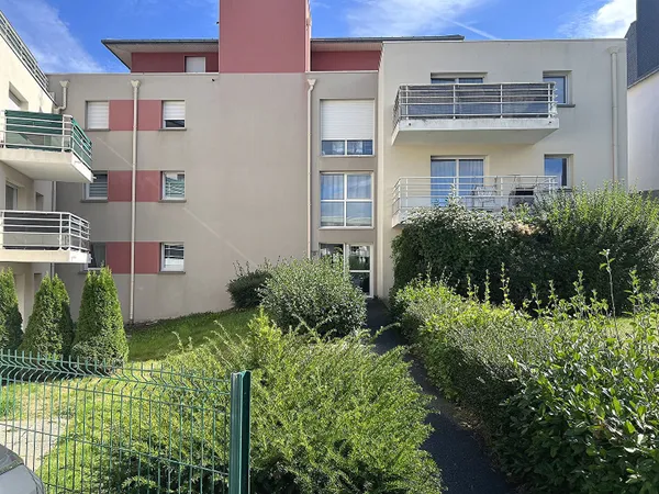 Appartement T3 avec balcon et parking