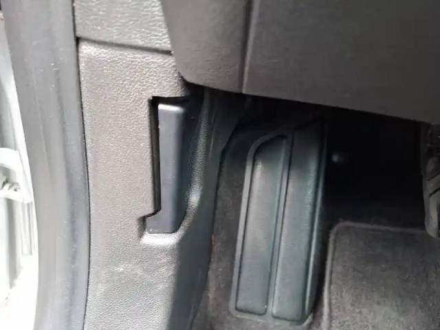 Renault Clio sce 65 — photo 28