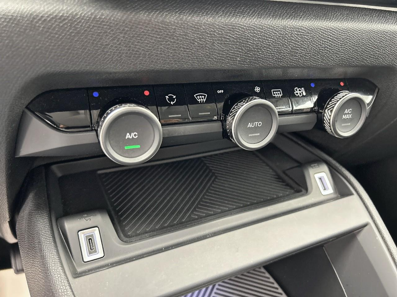 Citroën C4 hybride 136 e-dcs6 plus — photo 22