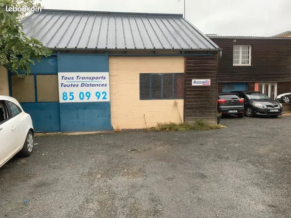Local d’activité et entrepôt Location Le Mans 4p 250m² 1700€