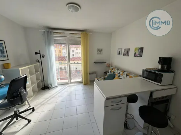 Location Nice, studio meublé situé quartier Saint Jean d'Angely
