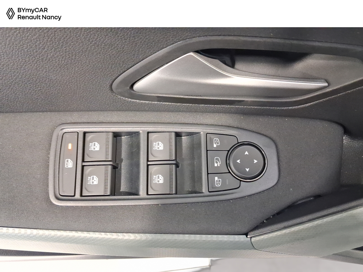 Dacia Bigster Hybrid 155 — photo 17