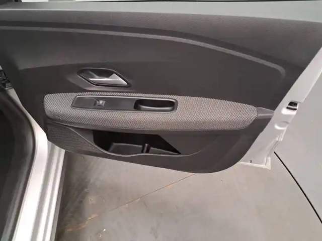 Dacia Sandero eco-g 100 — photo 24