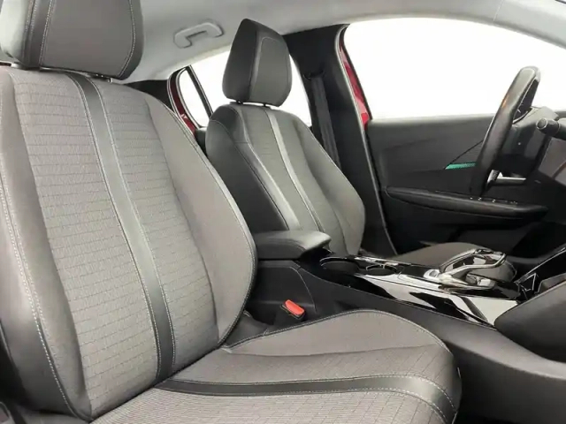 Peugeot 208 electrique 50 kwh 136ch — photo 27