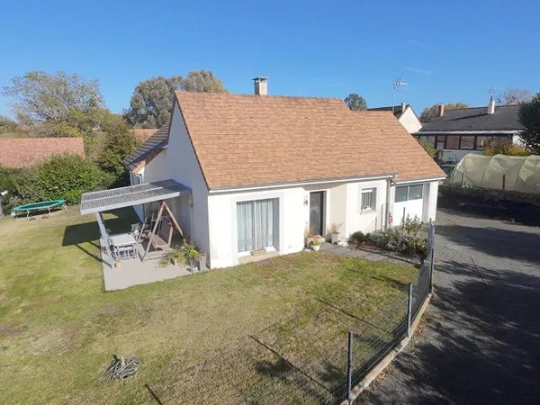 Maison de plain-pied 4 chambres à Crosmières 5 pièce(s) 126 m²