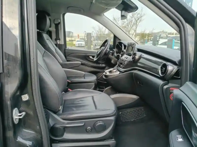 Mercedes Cla 220 d long avantgarde intégrale 9g-tronic 176g — photo 27
