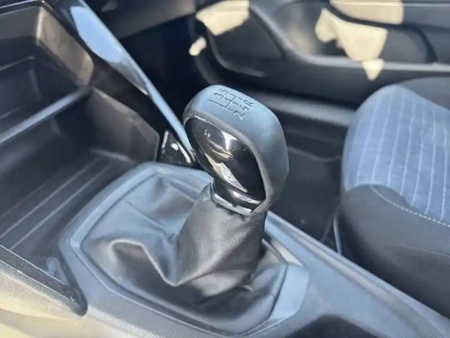 Peugeot 208 puretech 75 s&amp;s bvm5 — photo 14