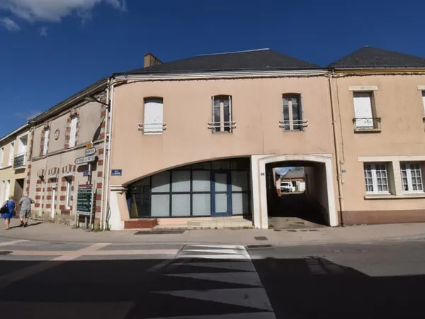 Immeuble à vendre CHAUVE (44)