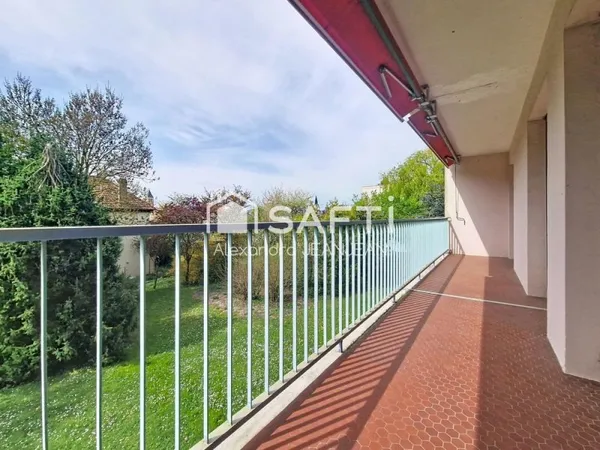 Très bel appartement avec terrasse, cave et garage