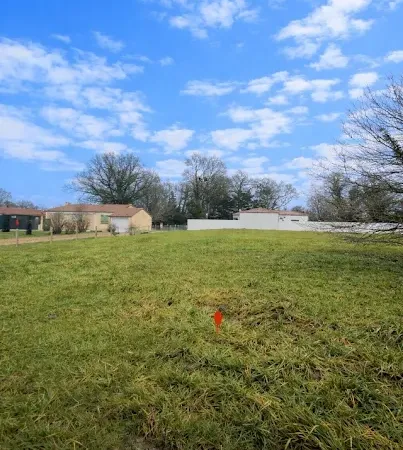 Terrain 300 m²