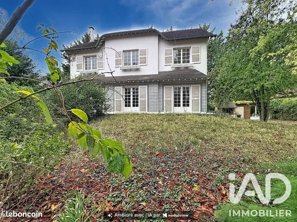 Propriété 11 pièces 240 m²