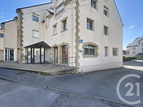 Local 7 pièces 122 m²