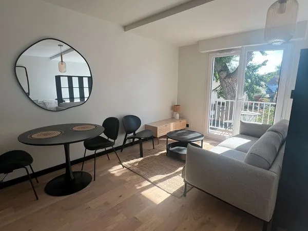 Studio meublé à louer