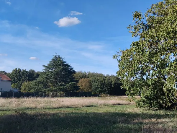 Vends terrains constructible et agricole