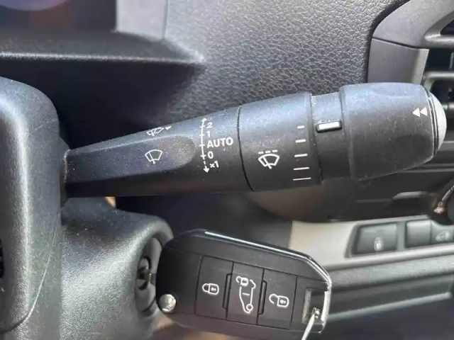 Fiat Scudo fg m 2.0 bluehdi 145ch s&amp;s pack premium connect eat8 — photo 15