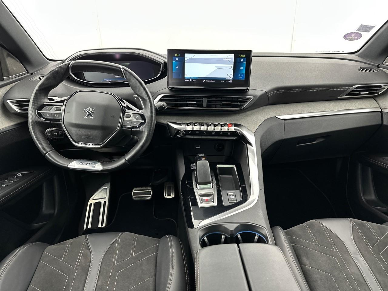 Peugeot 3008 hybrid 225 e-eat8 gt pack — photo 11