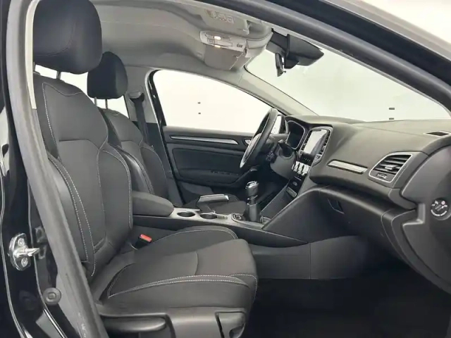 Renault Megane mégane iv estate blue dci 115 — photo 34