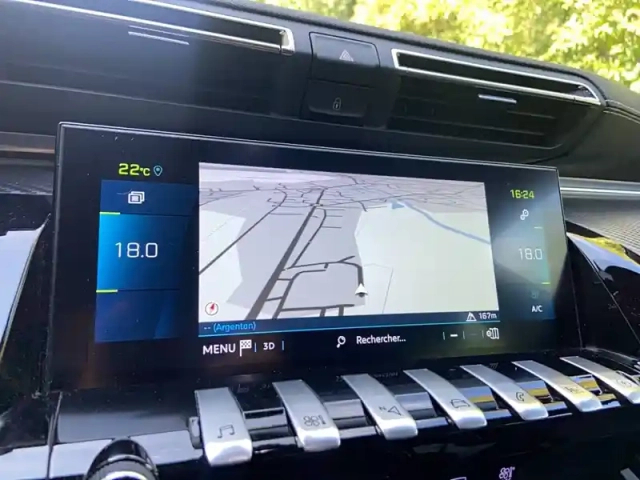 Peugeot 508 hybrid 225 e-eat8 — photo 25