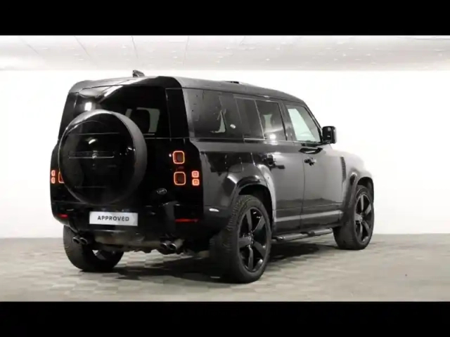 Land Rover Defender 110 5.0 p525 x-dynamic v8 — photo 4