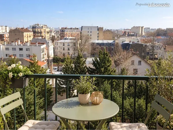 Colombes centre - 28m2 + balcon. Dernier étage avec ascenseur - vue dégagée