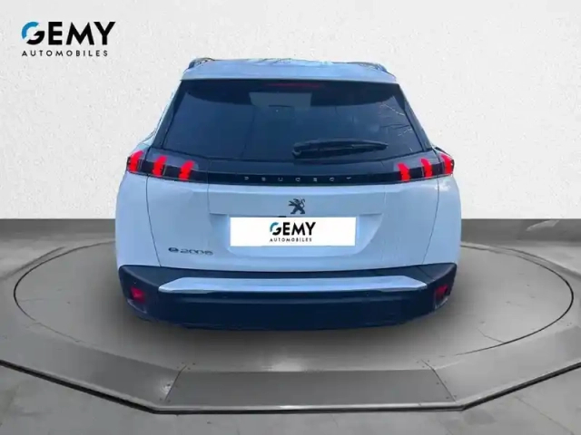 Peugeot 2008 electrique 136 ch — photo 5
