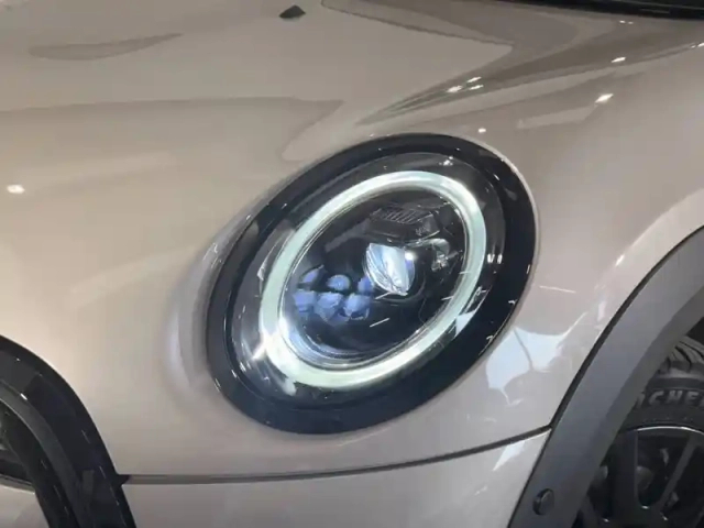 Mini Mini hatch 3 portes cooper 136 ch dkg7 — photo 42