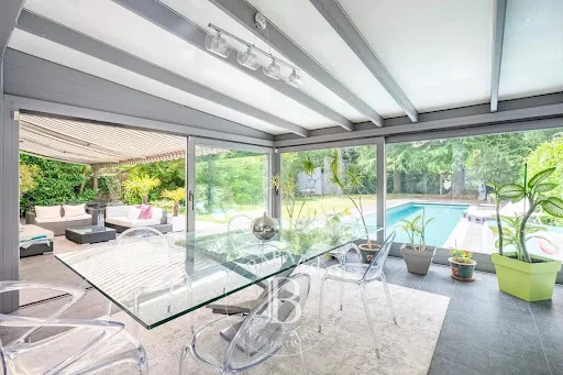Maison 8 pièces 250 m²