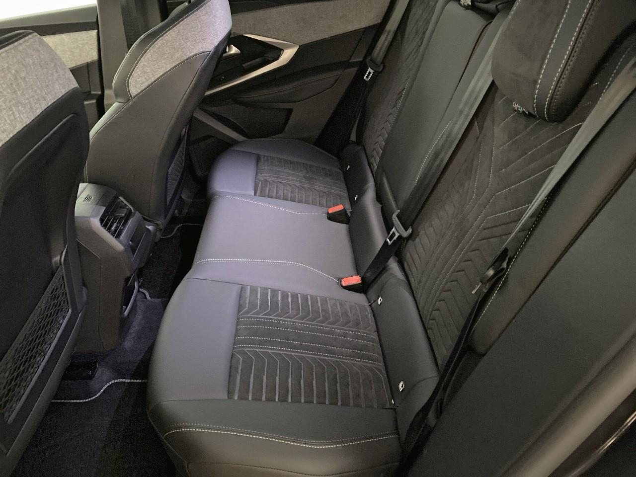 Peugeot 3008 hybrid 145 e-dcs6 gt — photo 10
