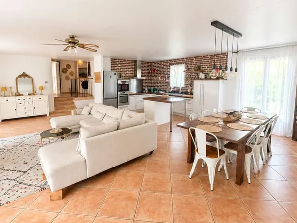 Maison 8 pièces 190 m²