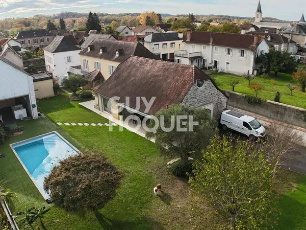 Maison 7 pièces 249 m²