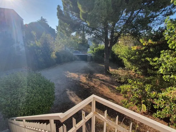 T4 87 m² avec jardin et parking privatifs / Bail mobilité Octobre - Décembre