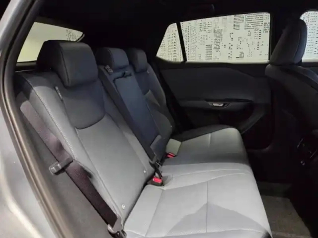 Lexus Rz 350e luxe mc26 — photo 14