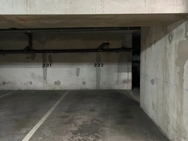 🚗 Parking à louer - Gennevilliers (Avenue Chandon) - 80/mois