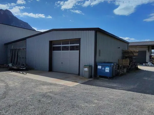 Location batiment industriel avec bureaux