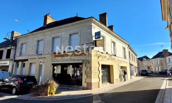 IMMEUBLE MIXTE : BOULANGERIE LOUÉE + APPARTEMENT : 251 m² utiles + annexes