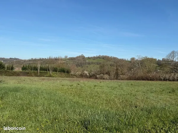 Terrain 6837 m² Ussac