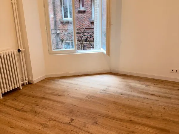 Studio 20M2 refait à neuf