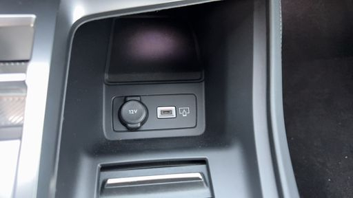 Peugeot 308 1.6 PureTech 180 Hybrid EAT8 - Allure Pack – 2022 – 42191 km – Hybride rechargeable – Boîte Automatique — photo 16