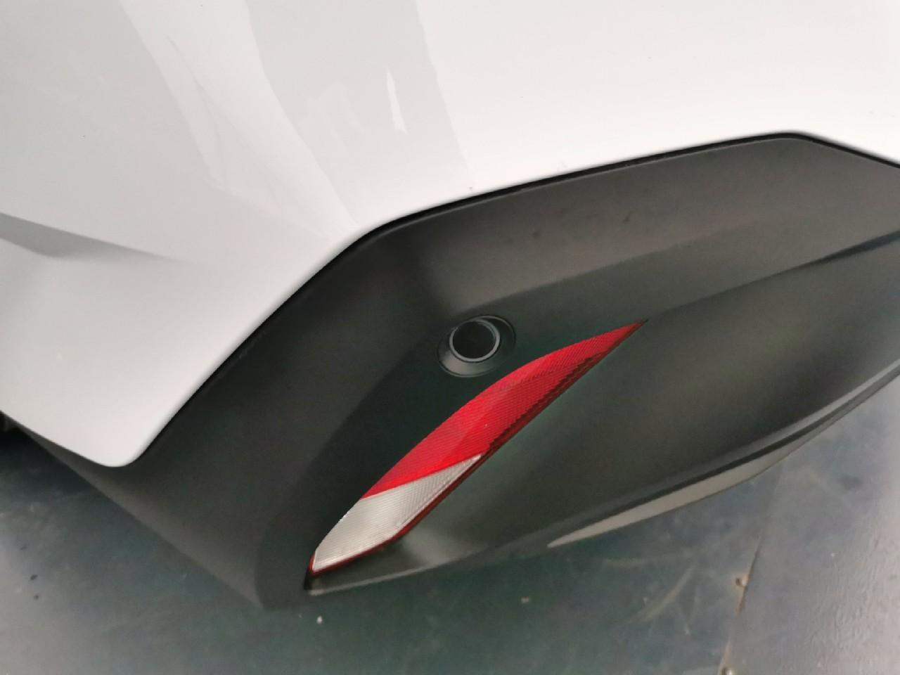 Peugeot 308 sw hybrid 145 e-dcs6 style — photo 32