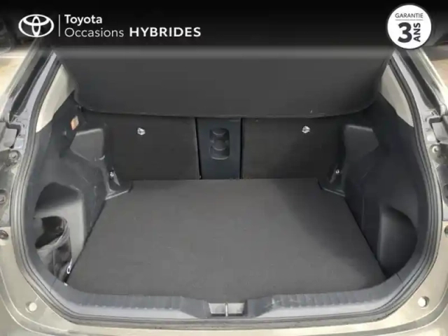 Toyota Yaris cross 130h collection awd-i mc24 — photo 10