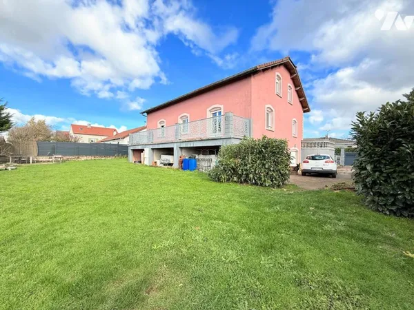 Maison 6 pièces 198 m²