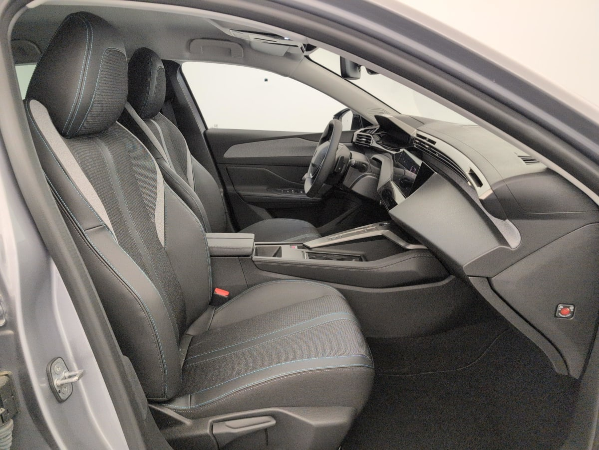 Peugeot 308 SW — photo 9