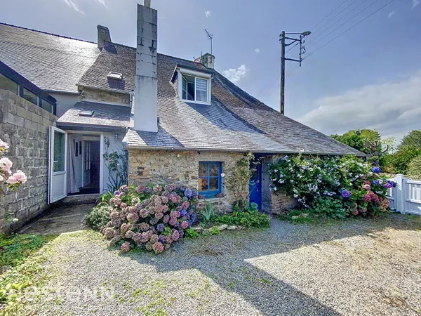 Mellac, maison 100m² avec vie de plain pied, 526m² de terrain