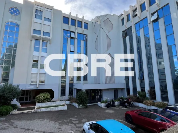 Bureau 197 m²