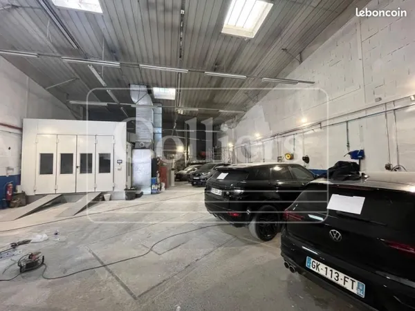 Local d'activité 406 m²