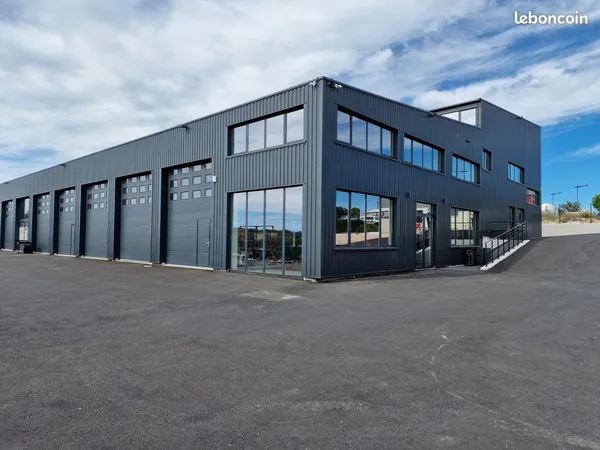 Local professionnel 67 m²