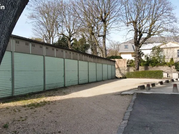 Garage / Box / loué ou libre