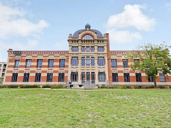 Bureaux 681 m²